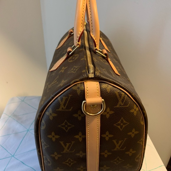 SOLD ON MERCARI - Picture 2 of 3